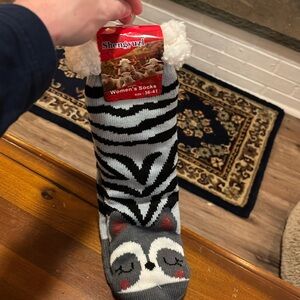 Shengyuzi fuzzy cat socks size (36-41)